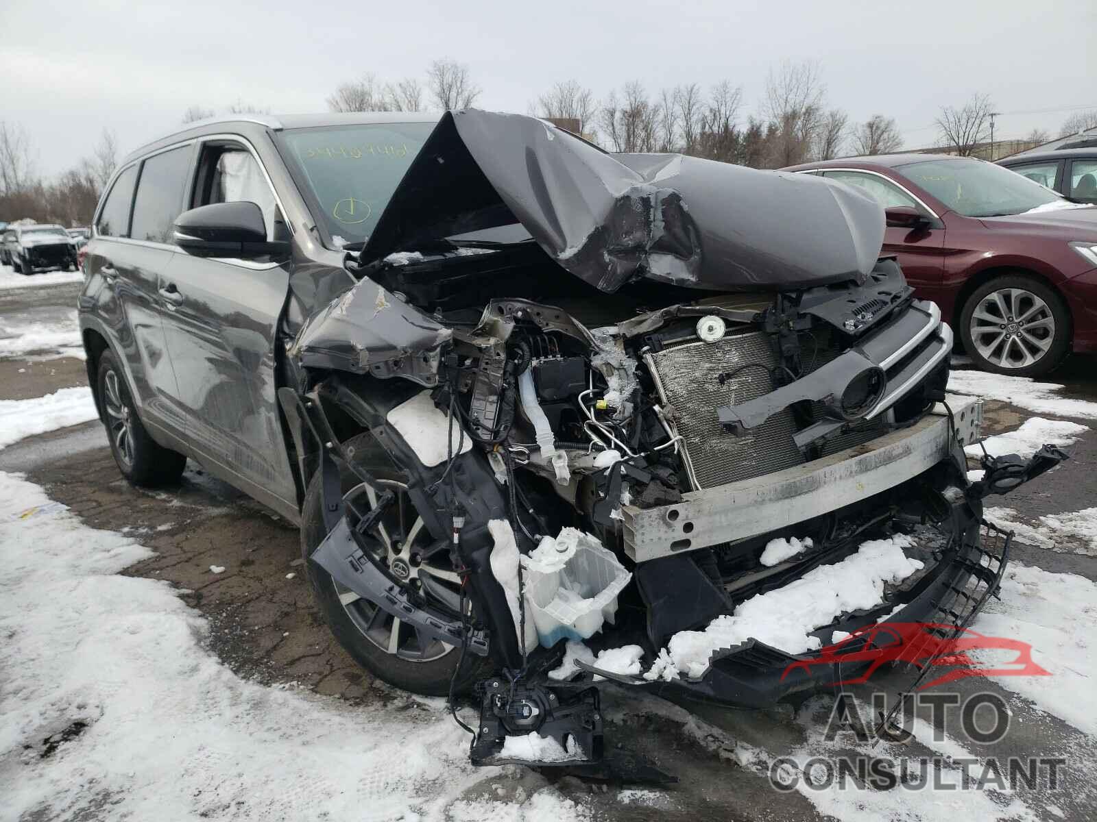 TOYOTA HIGHLANDER 2018 - 5TDJZRFH8JS874719