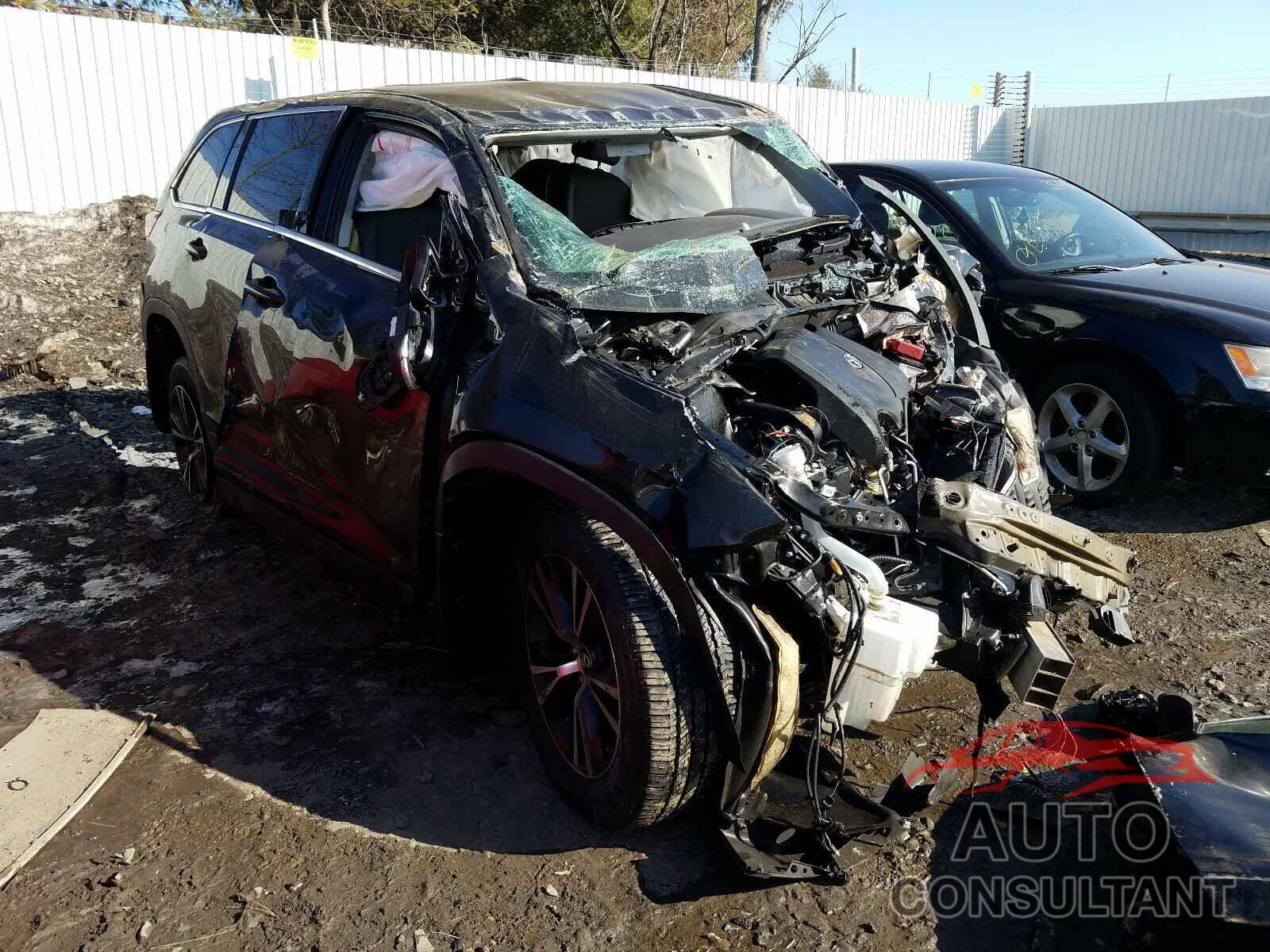 TOYOTA HIGHLANDER 2019 - 5TDBZRFH0KS951573