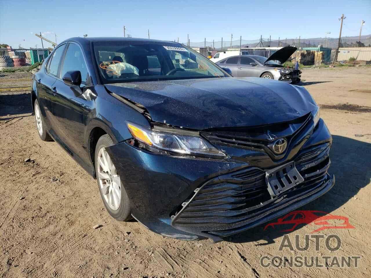 TOYOTA CAMRY 2018 - 4T1B11HK7JU640584