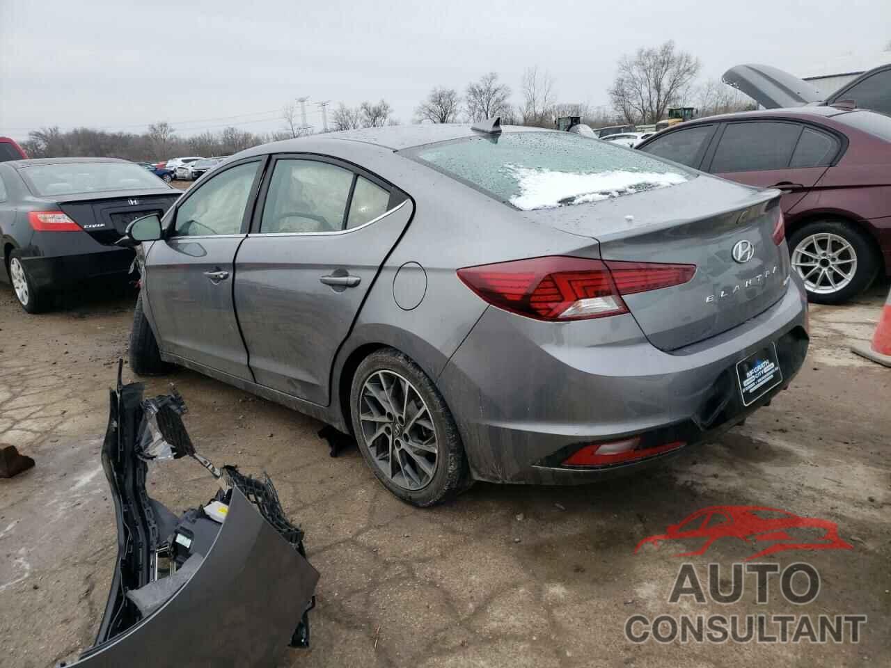 HYUNDAI ELANTRA 2019 - 5NPD84LF3KH465234