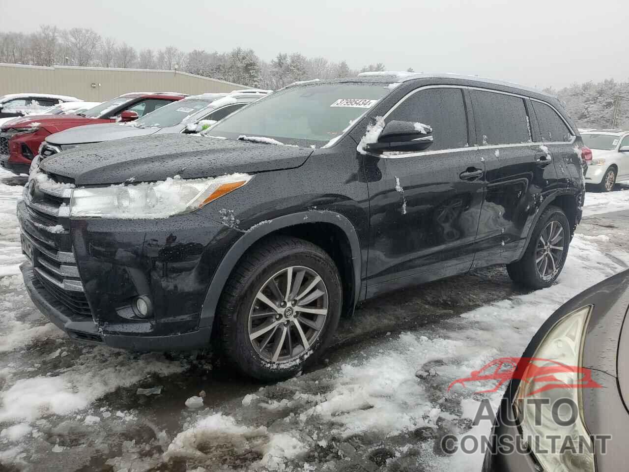 TOYOTA HIGHLANDER 2018 - 5TDJZRFH5JS495838