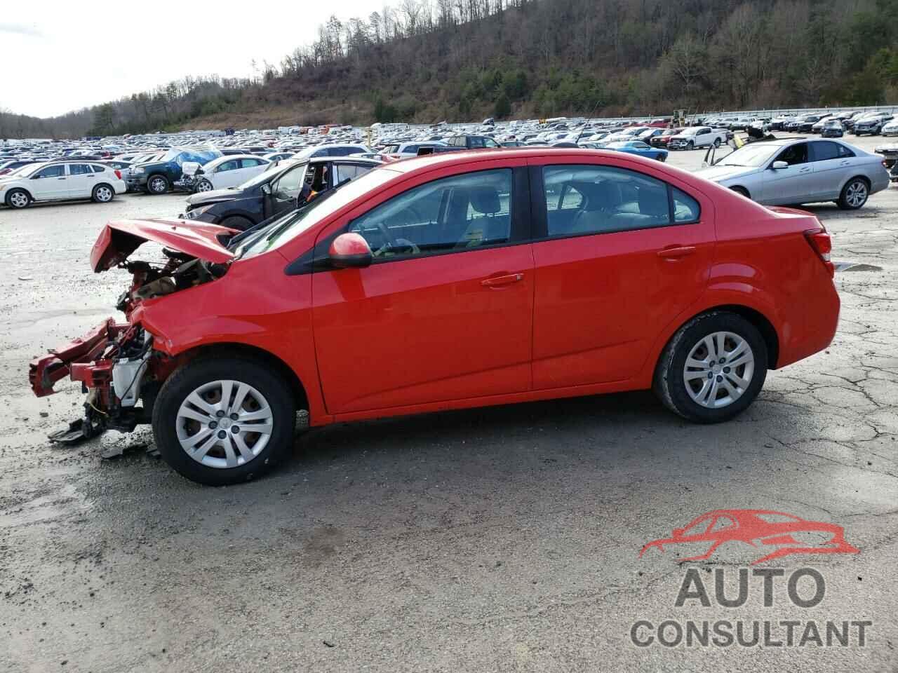 CHEVROLET SONIC 2017 - 1G1JB5SH8H4175642