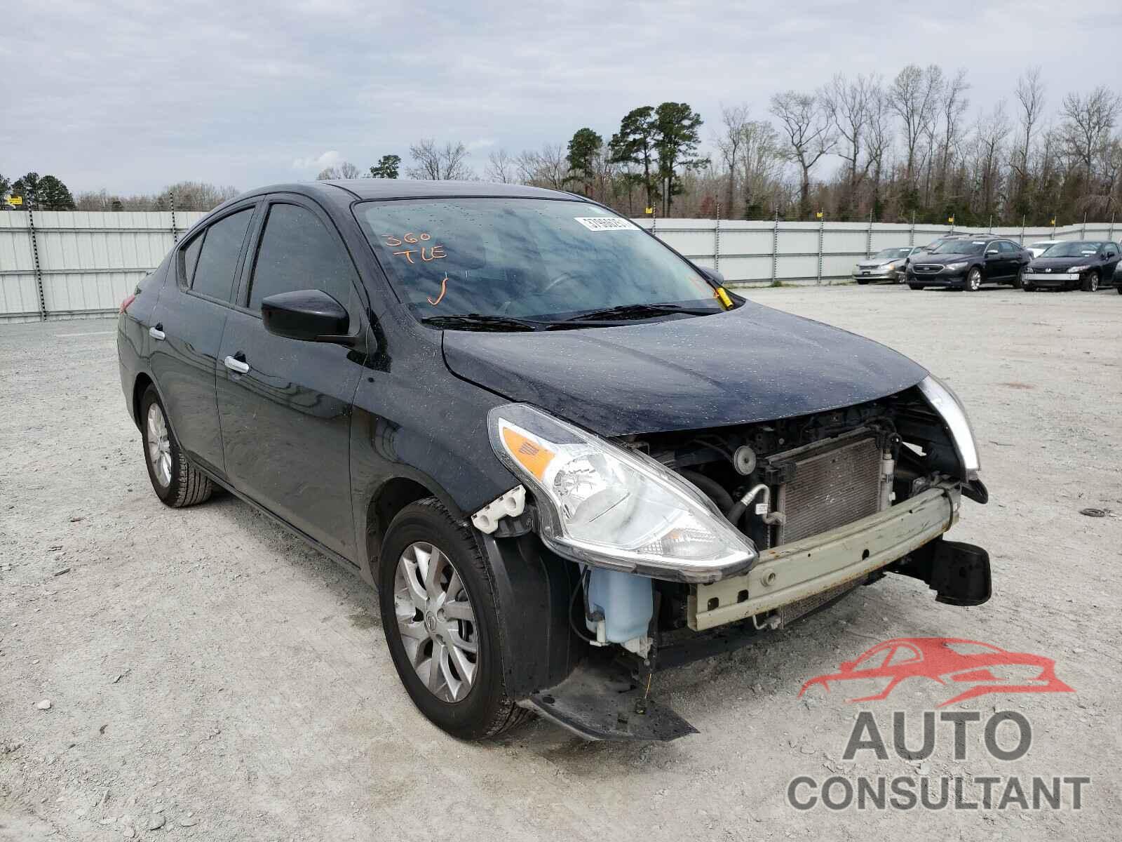 NISSAN VERSA 2018 - 3N1CN7AP1JL819206