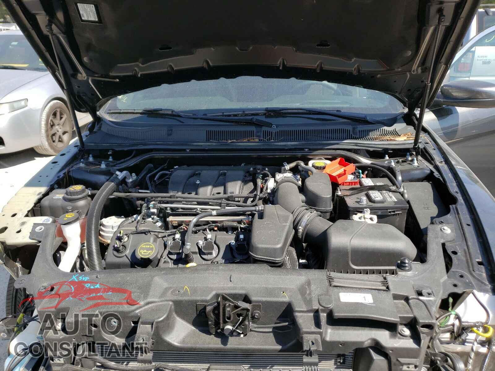 FORD TAURUS 2019 - 1FAHP2E82KG110041