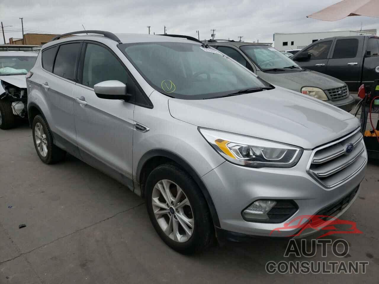 FORD ESCAPE 2017 - 1FMCU0GD8HUB03676