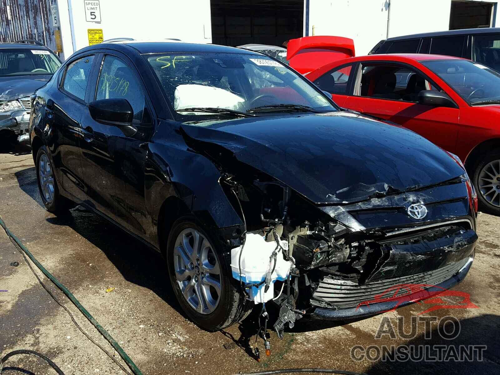 TOYOTA YARIS 2017 - 3MYDLBYV1HY147712