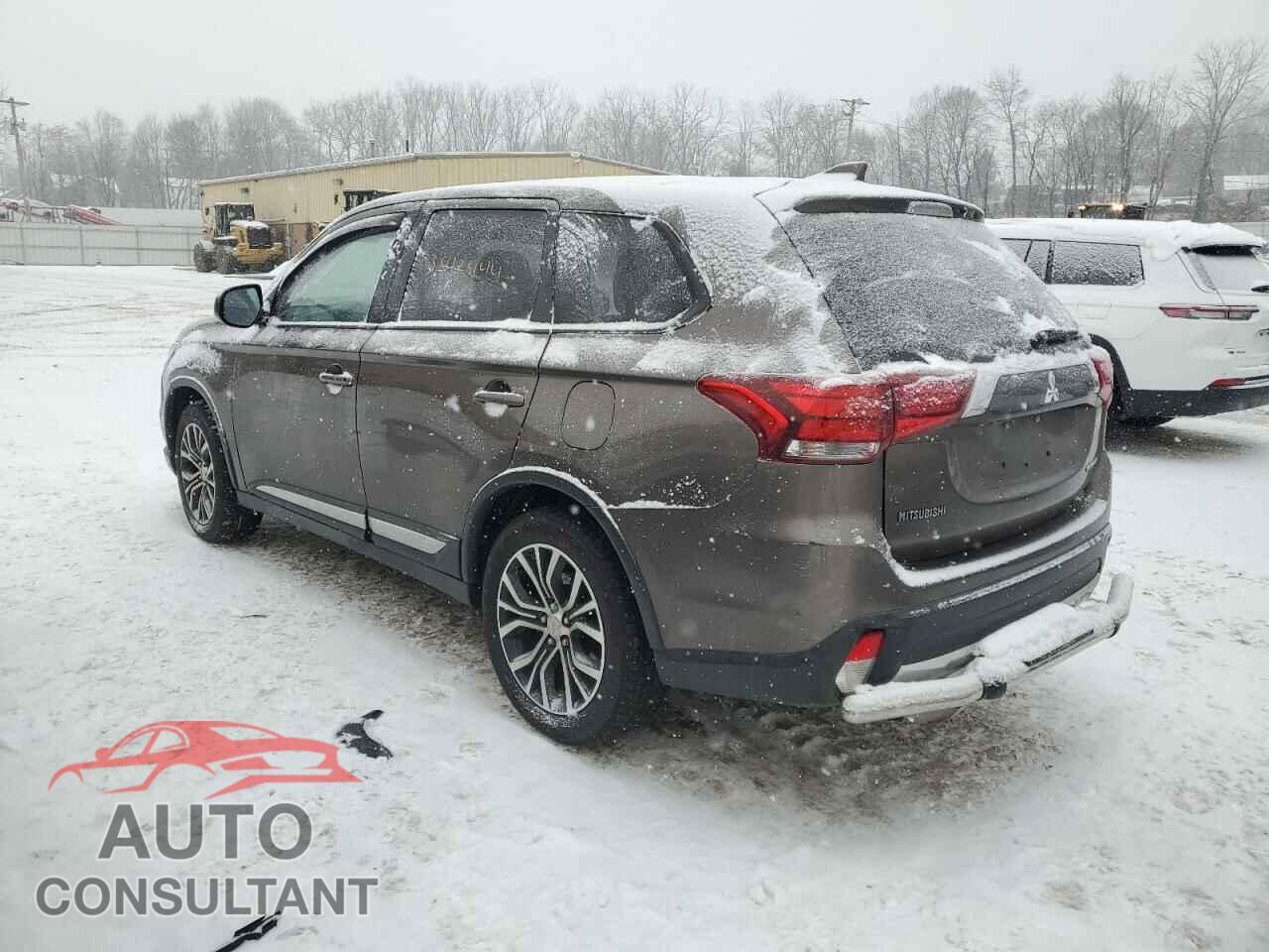 MITSUBISHI OUTLANDER 2018 - JA4AZ2A36JZ008481