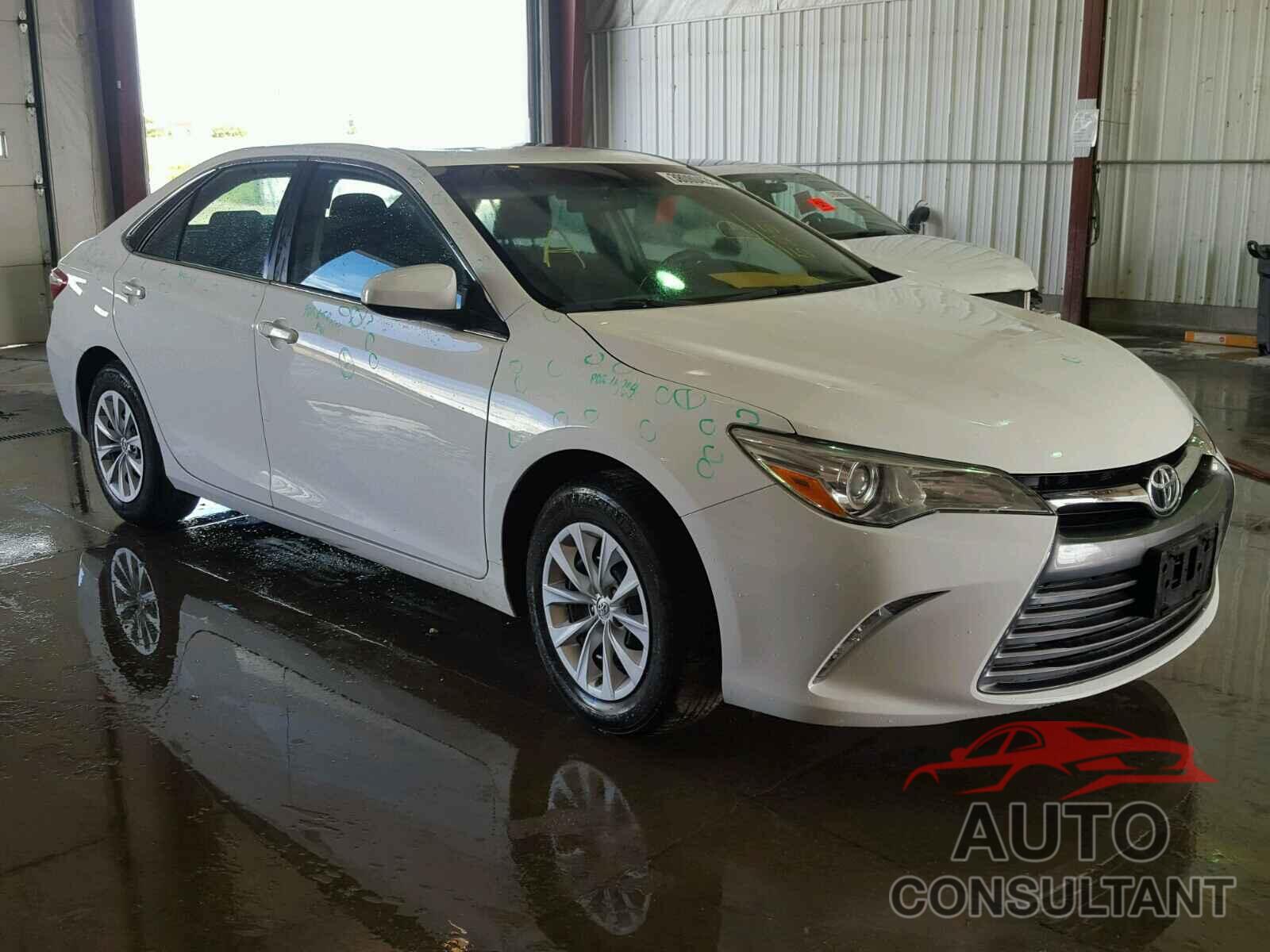 TOYOTA CAMRY 2015 - 4T4BF1FK8FR495251