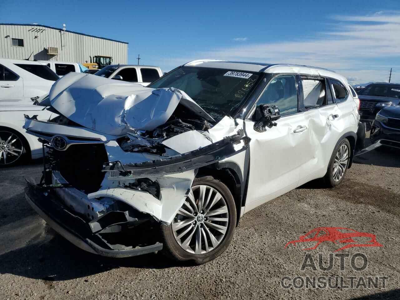 TOYOTA HIGHLANDER 2021 - 5TDFZRBH2MS096952