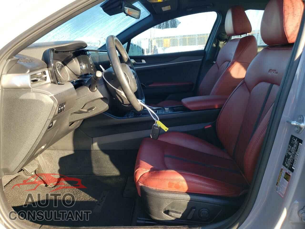 KIA K5 2023 - 5XXG64J28PG200220
