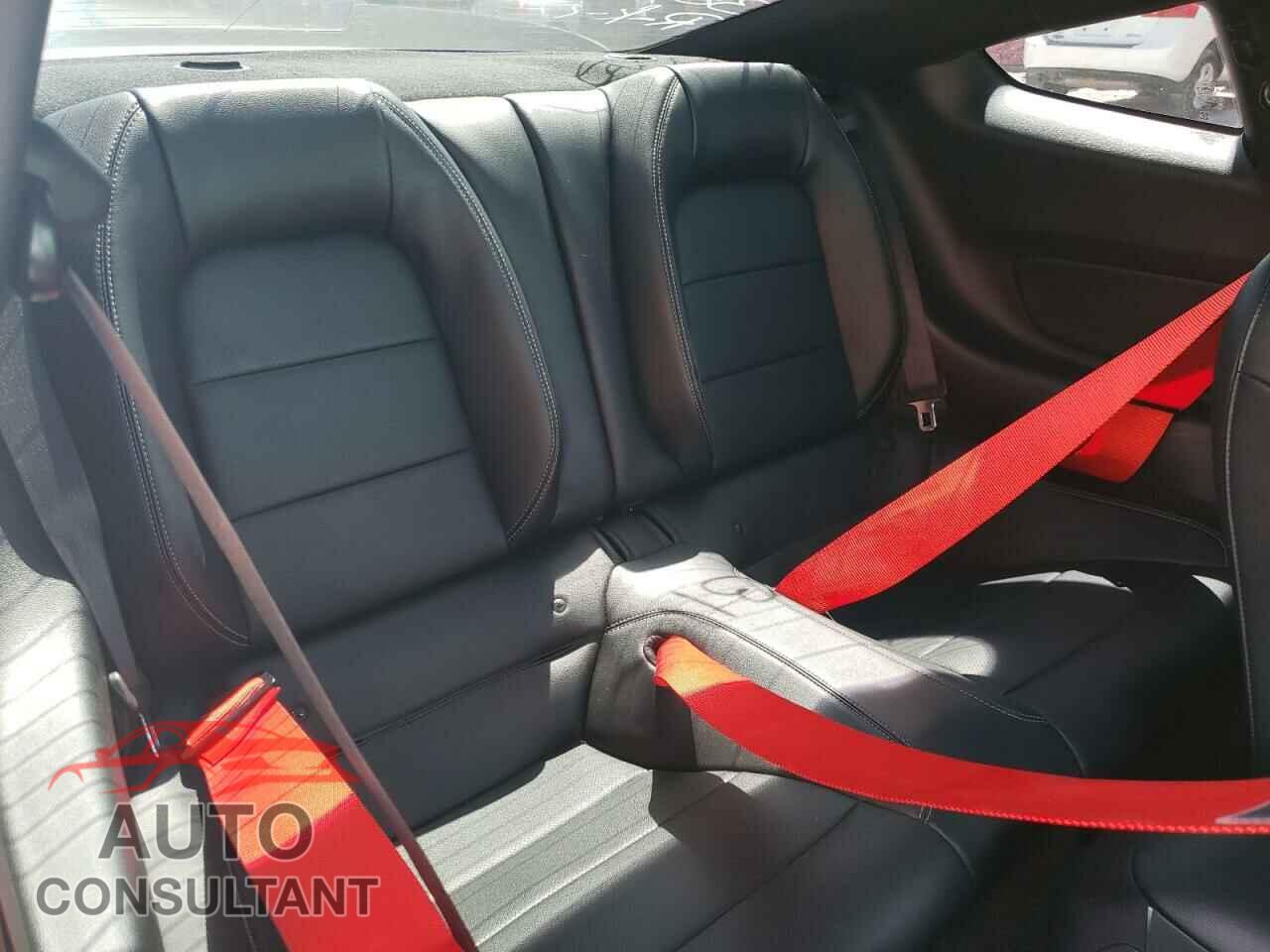 FORD MUSTANG 2017 - 1FA6P8CF4H5240810