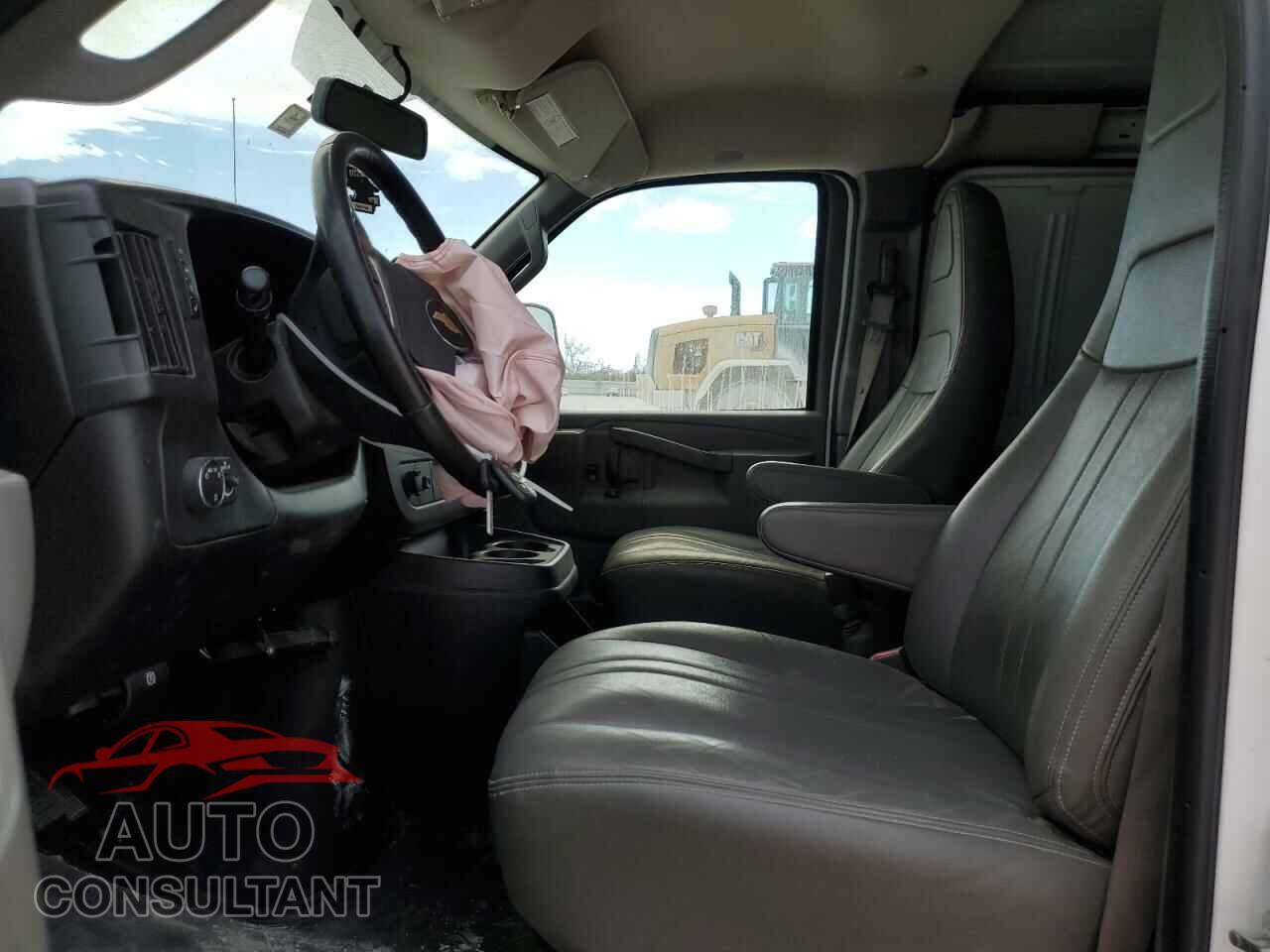 CHEVROLET EXPRESS 2018 - 1GCZGHFG8J1191815