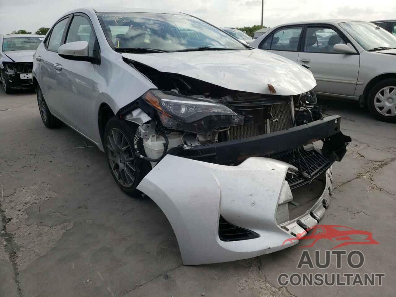 TOYOTA COROLLA 2018 - 5YFBURHE2JP802946
