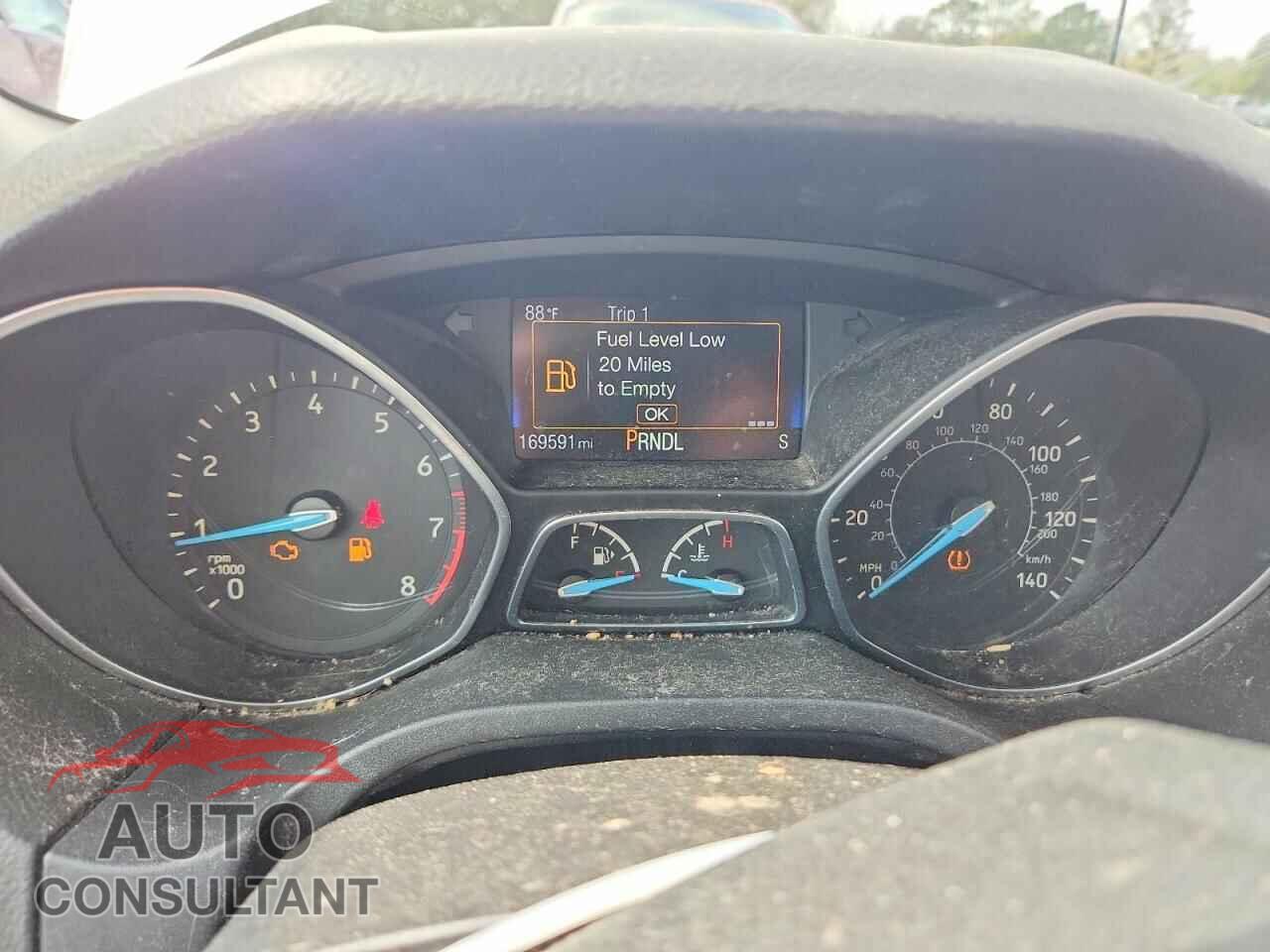 FORD FOCUS 2017 - 1FADP3F24HL256164