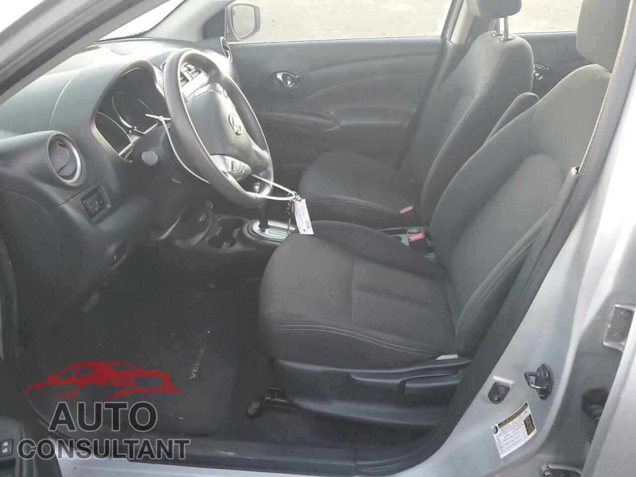 NISSAN VERSA 2017 - 3N1CN7AP3HL805351