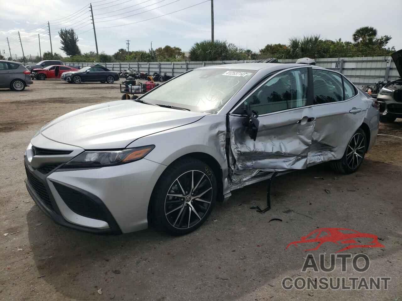 TOYOTA CAMRY 2021 - 4T1G11AK8MU529613
