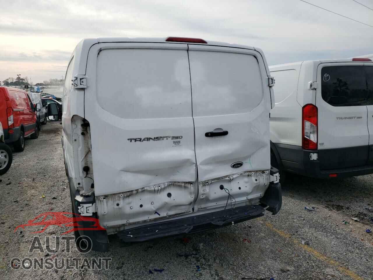FORD TRANSIT 2018 - 1FTYR1YM3JKB13159