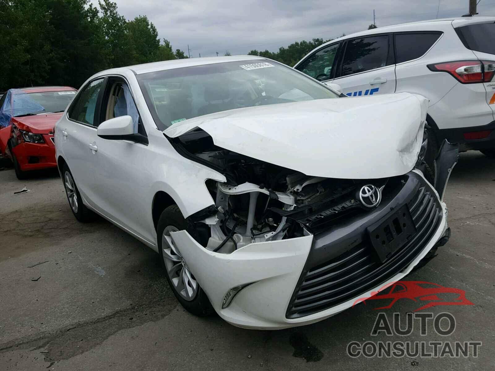 TOYOTA CAMRY 2015 - 4T4BF1FK2FR515803