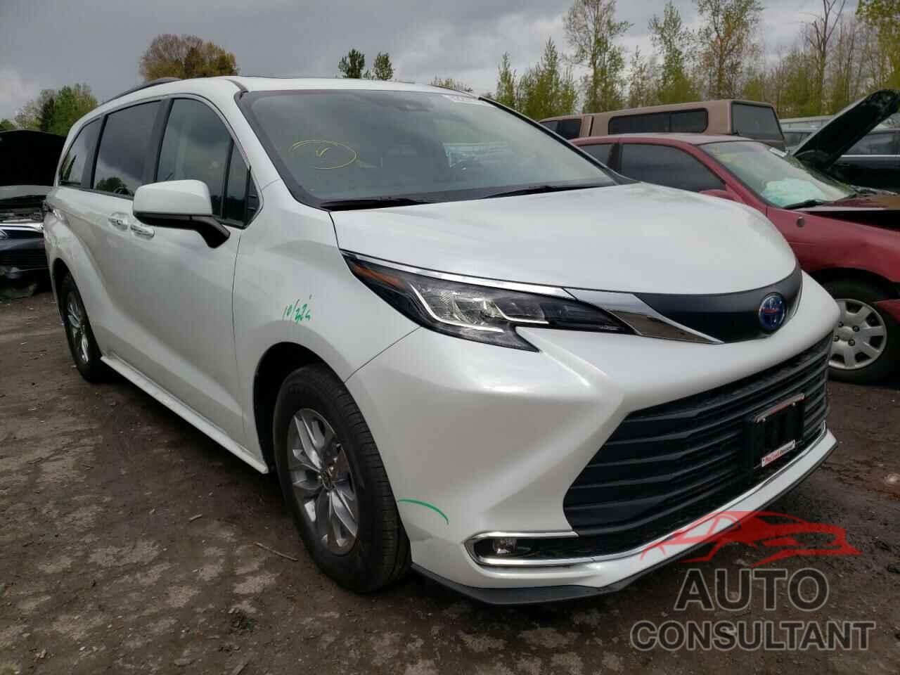 TOYOTA SIENNA 2022 - 5TDYSKFCXNS051813