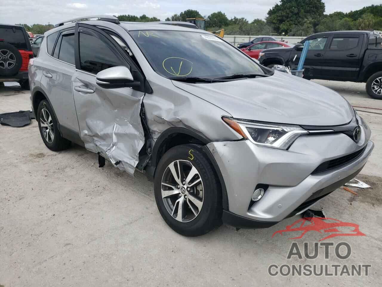 TOYOTA RAV4 2018 - JTMWFREV2JD115727