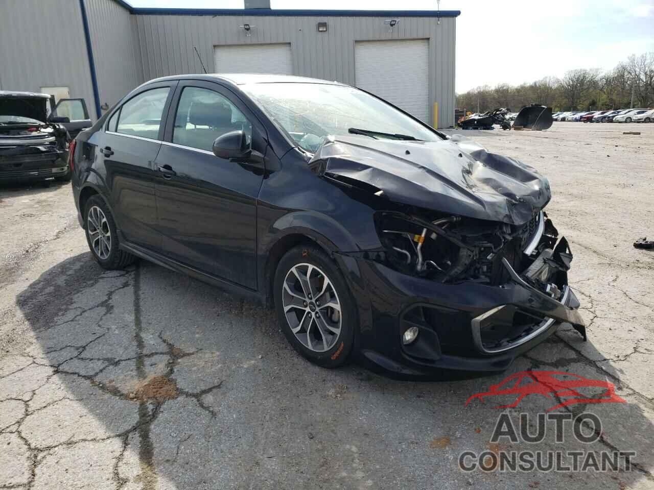 CHEVROLET SONIC 2018 - 1G1JD5SHXJ4116639