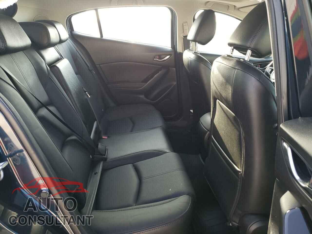 MAZDA 3 2018 - 3MZBN1M36JM224065