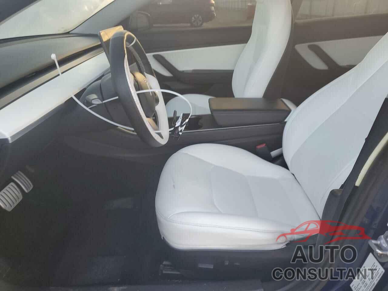 TESLA MODEL 3 2019 - 5YJ3E1EB1KF528827