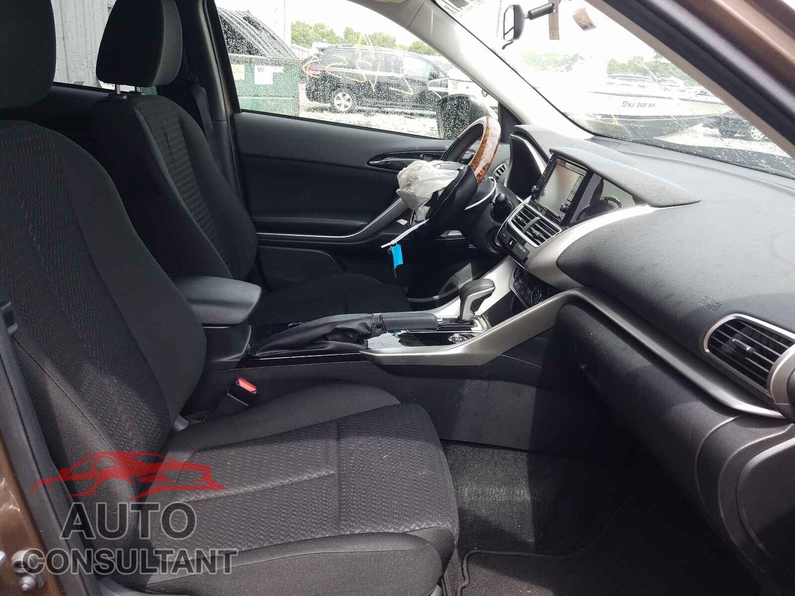 MITSUBISHI ECLIPSE 2019 - JA4AT3AA8KZ008540