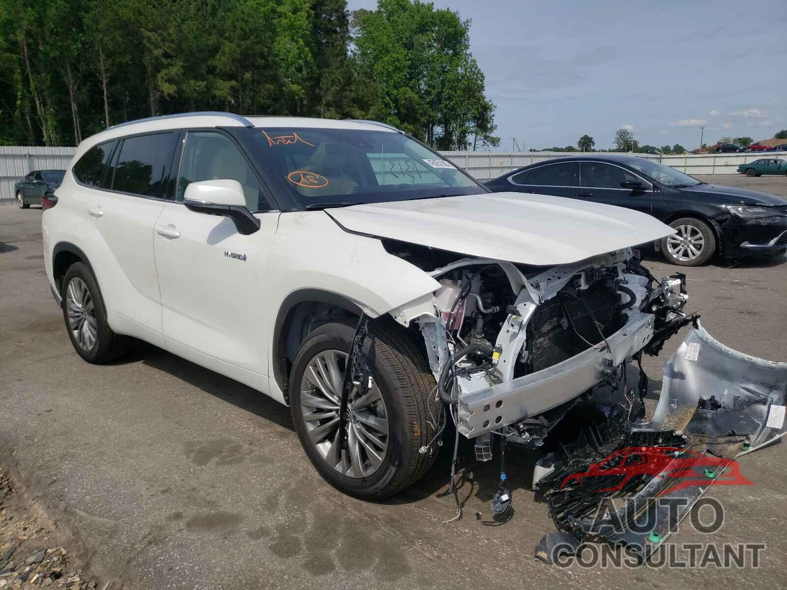 TOYOTA HIGHLANDER 2021 - 5TDFARAH6MS008428