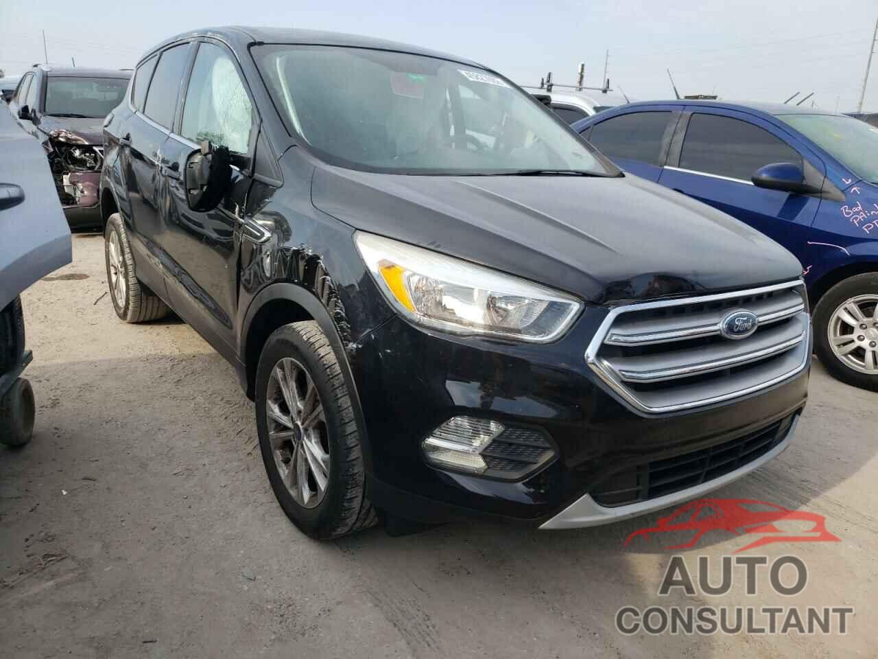 FORD ESCAPE 2017 - 1FMCU0GD8HUE04447