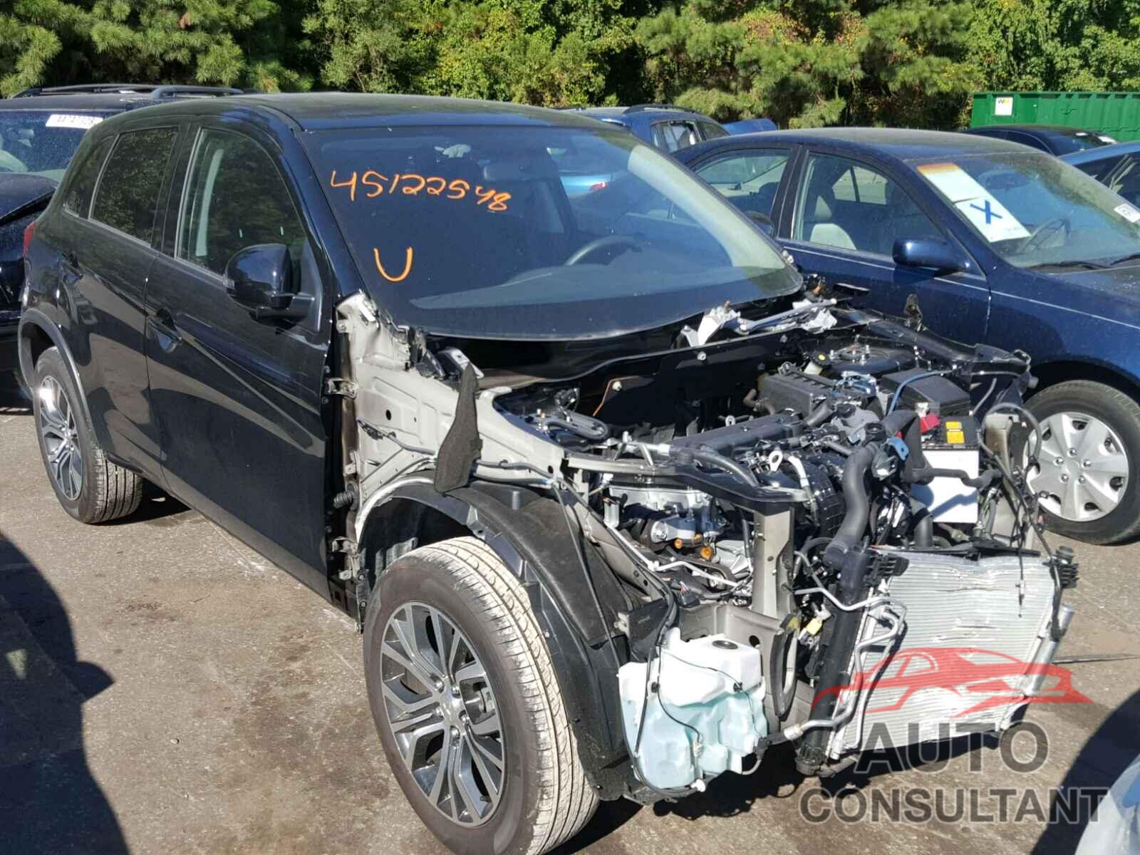 MITSUBISHI OUTLANDER SPORT ES 2018 - JA4AP3AU4JU012921