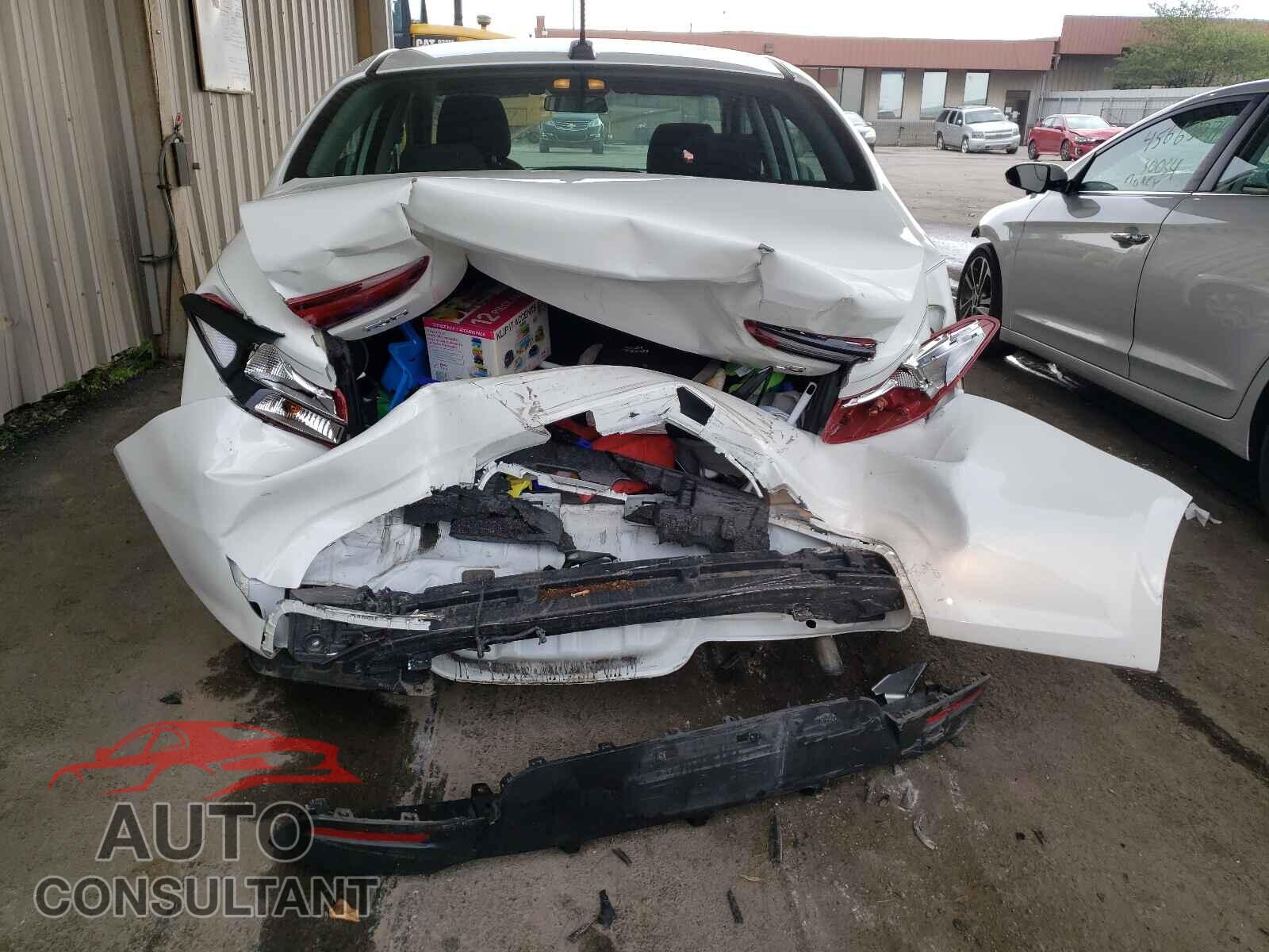 KIA RIO 2018 - 3KPA24ABXJE057952