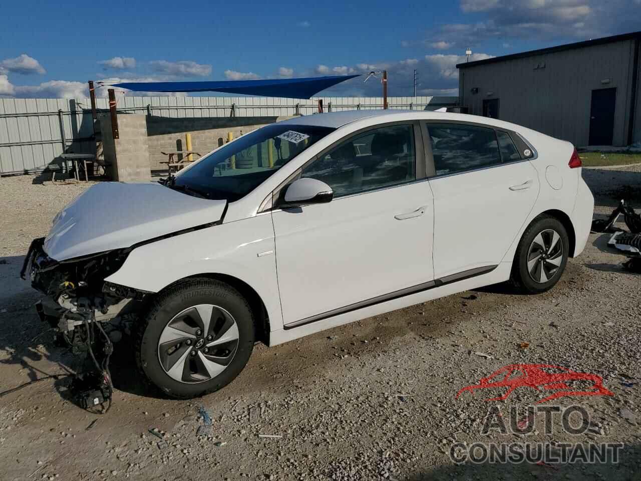 HYUNDAI IONIQ 2017 - KMHC75LC6HU049523