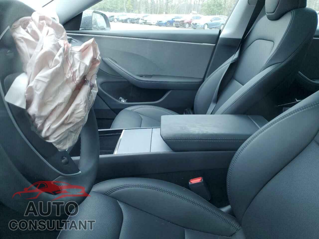 TESLA MODEL 3 2024 - 5YJ3E1EA5RF843020