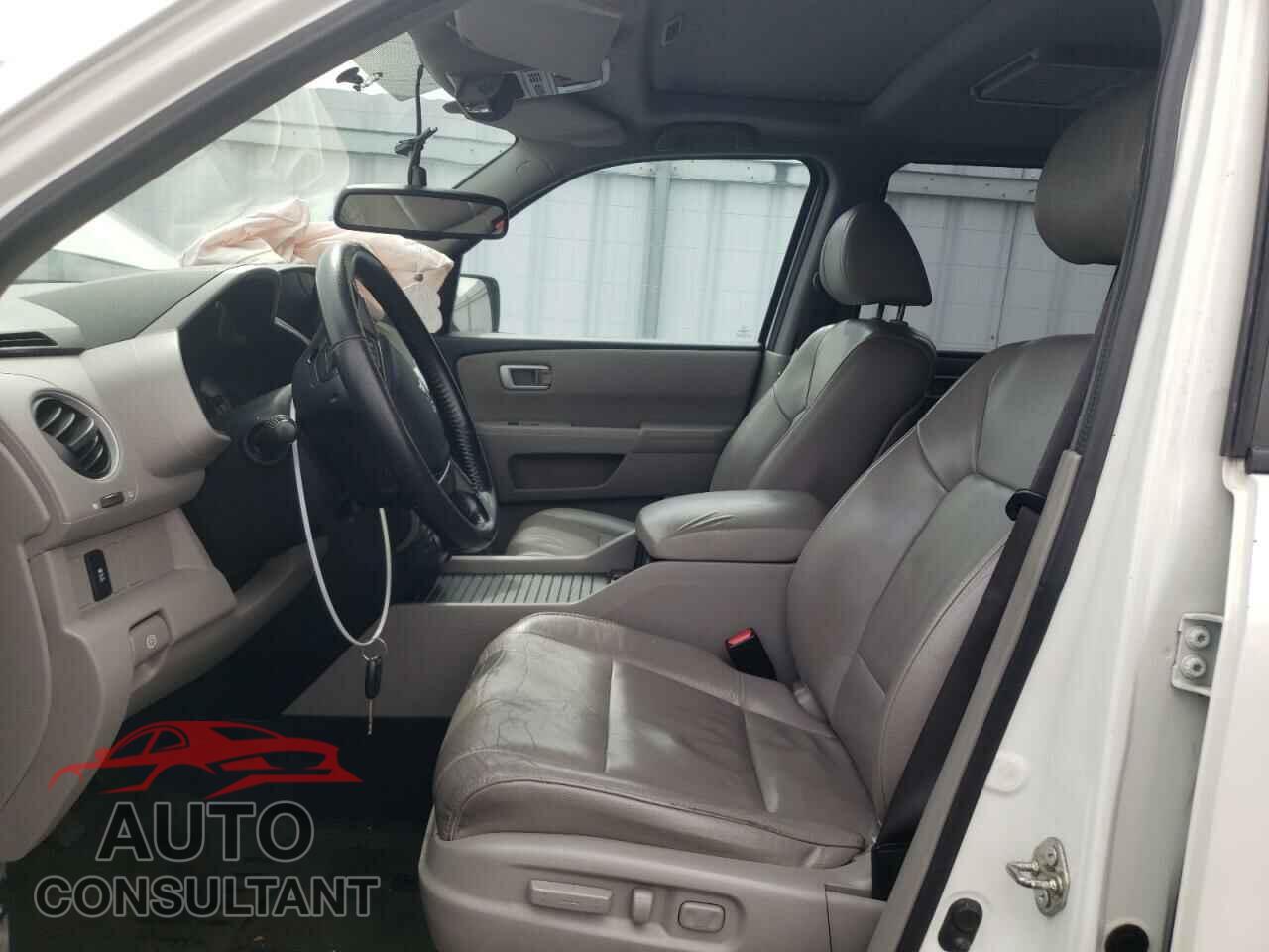 HONDA PILOT 2015 - 5FNYF4H68FB503786
