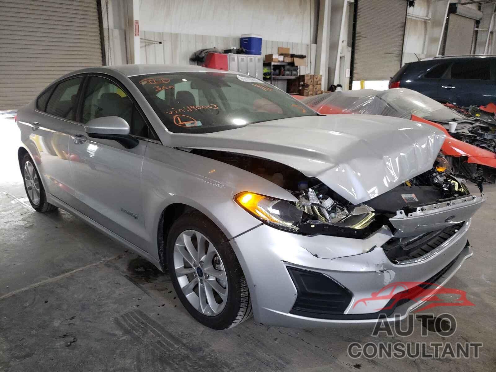 FORD FUSION 2019 - 3FA6P0LU3KR190003