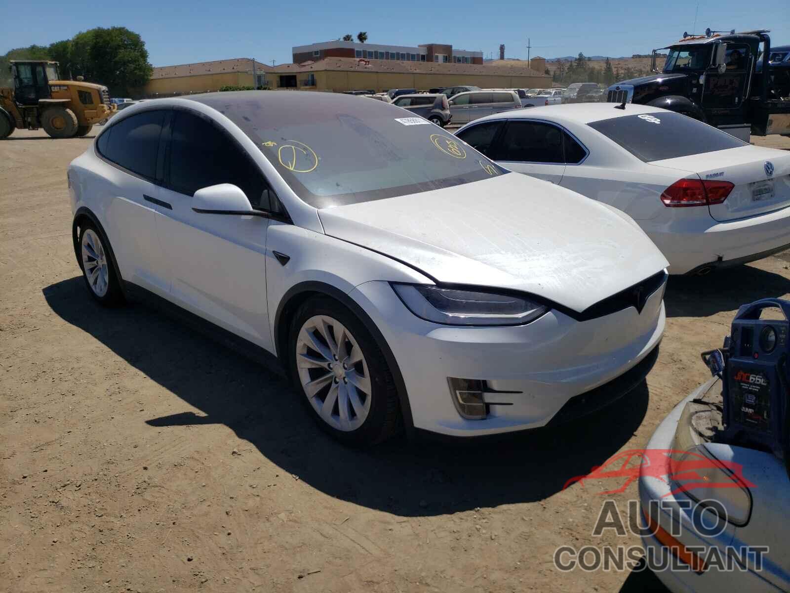 TESLA MODEL X 2020 - 5YJXCBE29LF242190