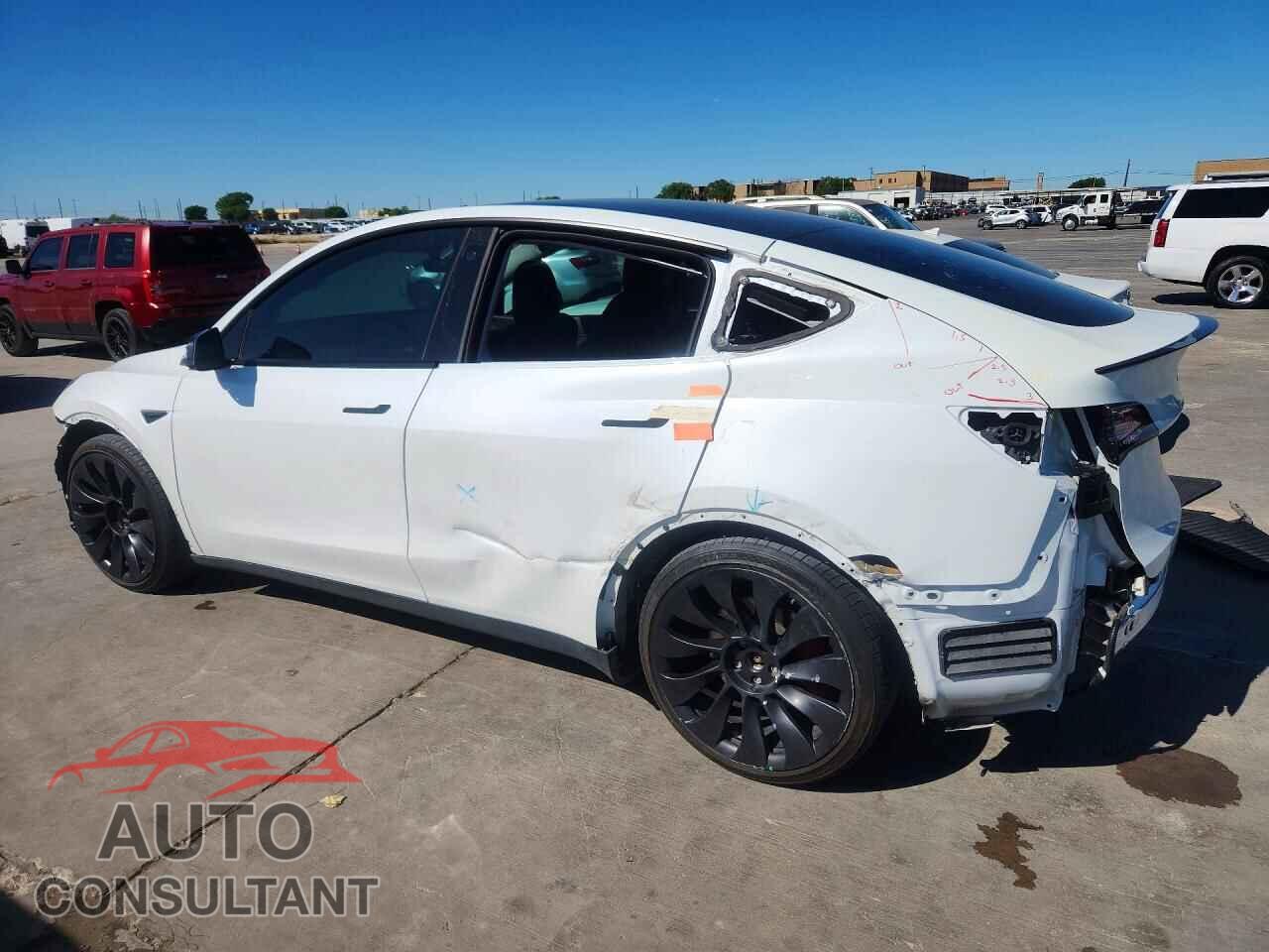 TESLA MODEL Y 2022 - 7SAYGDEF6NF467440