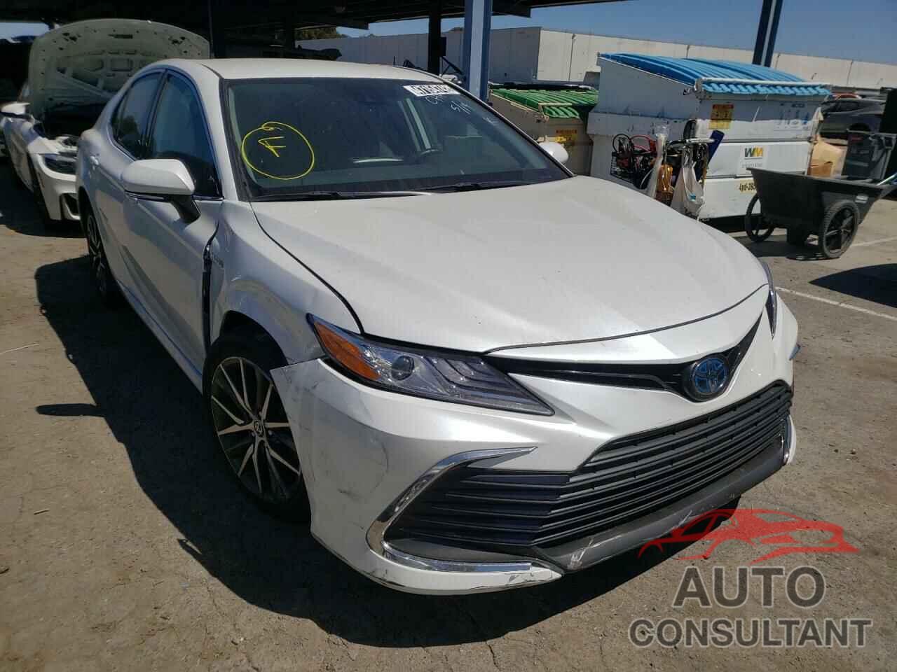 TOYOTA CAMRY 2021 - 4T1F31AK0MU548002