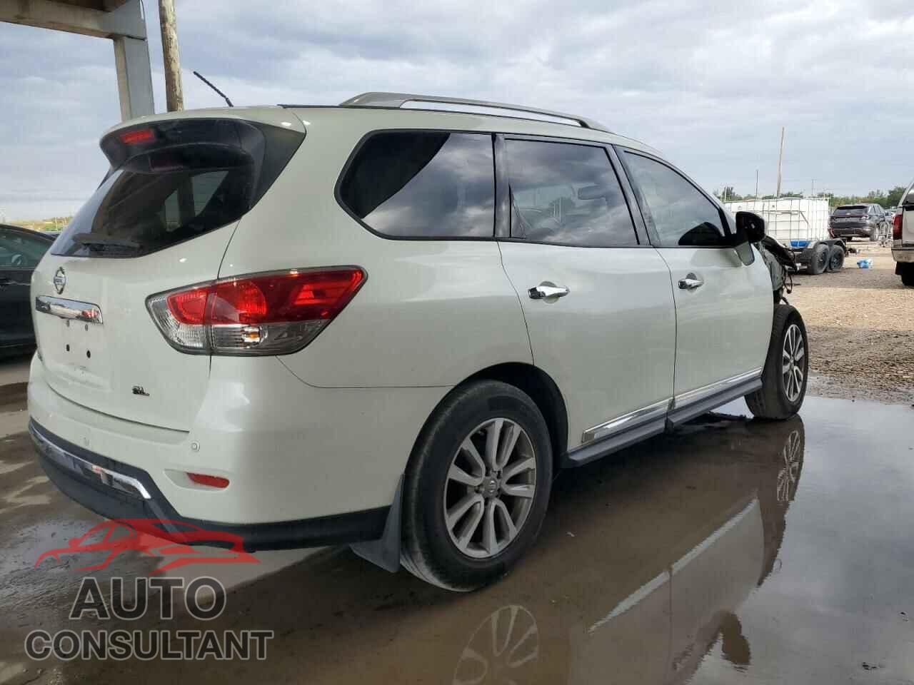 NISSAN PATHFINDER 2015 - 5N1AR2MN5FC635438