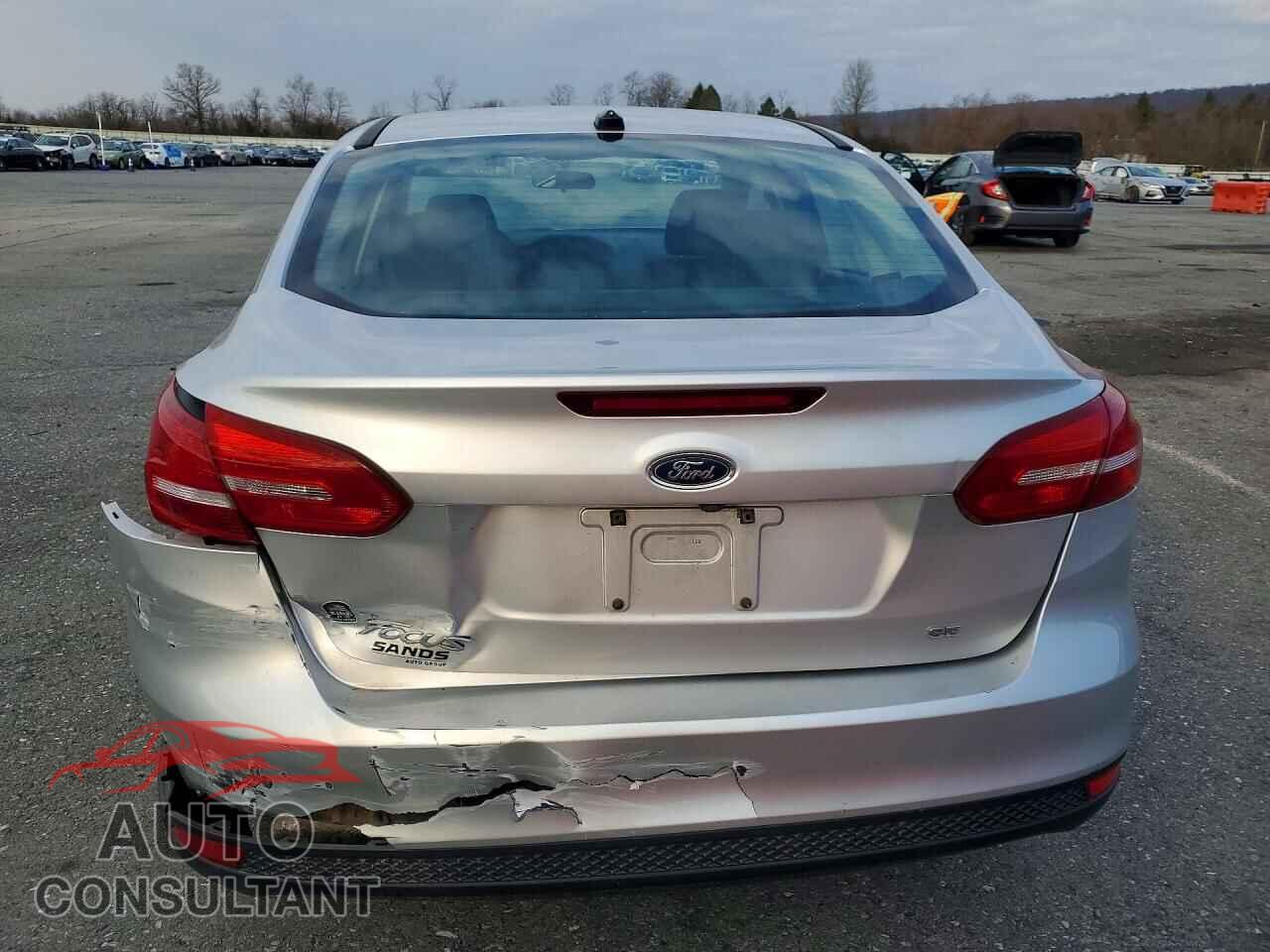 FORD FOCUS 2017 - 1FADP3F24HL330764