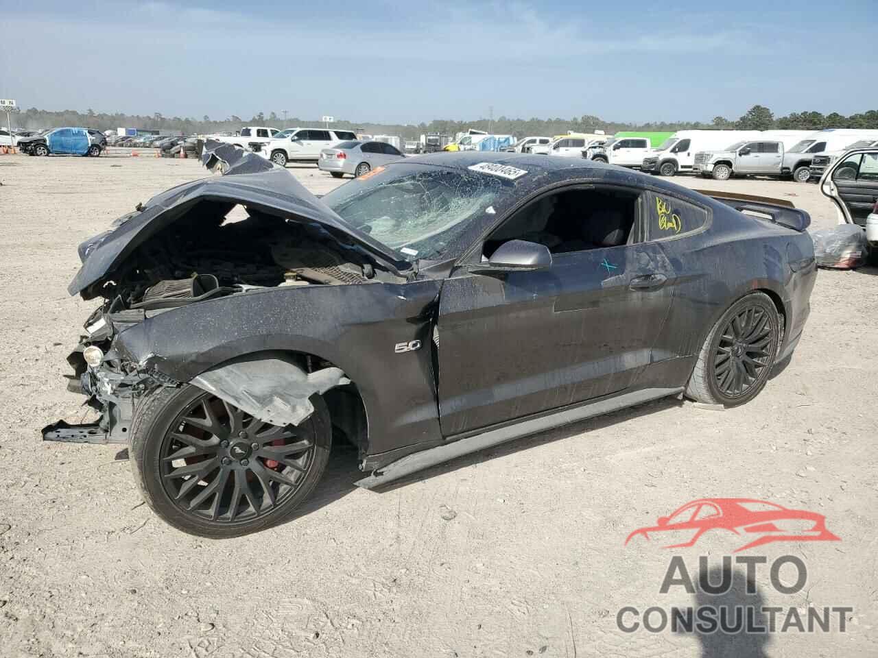FORD MUSTANG 2020 - 1FA6P8CF5L5118160