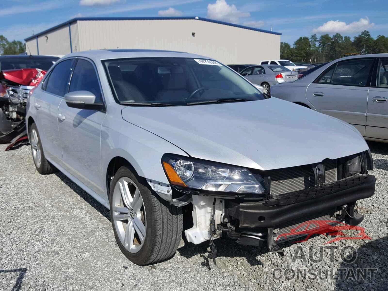 VOLKSWAGEN PASSAT 2015 - 1VWBV7A32FC068655