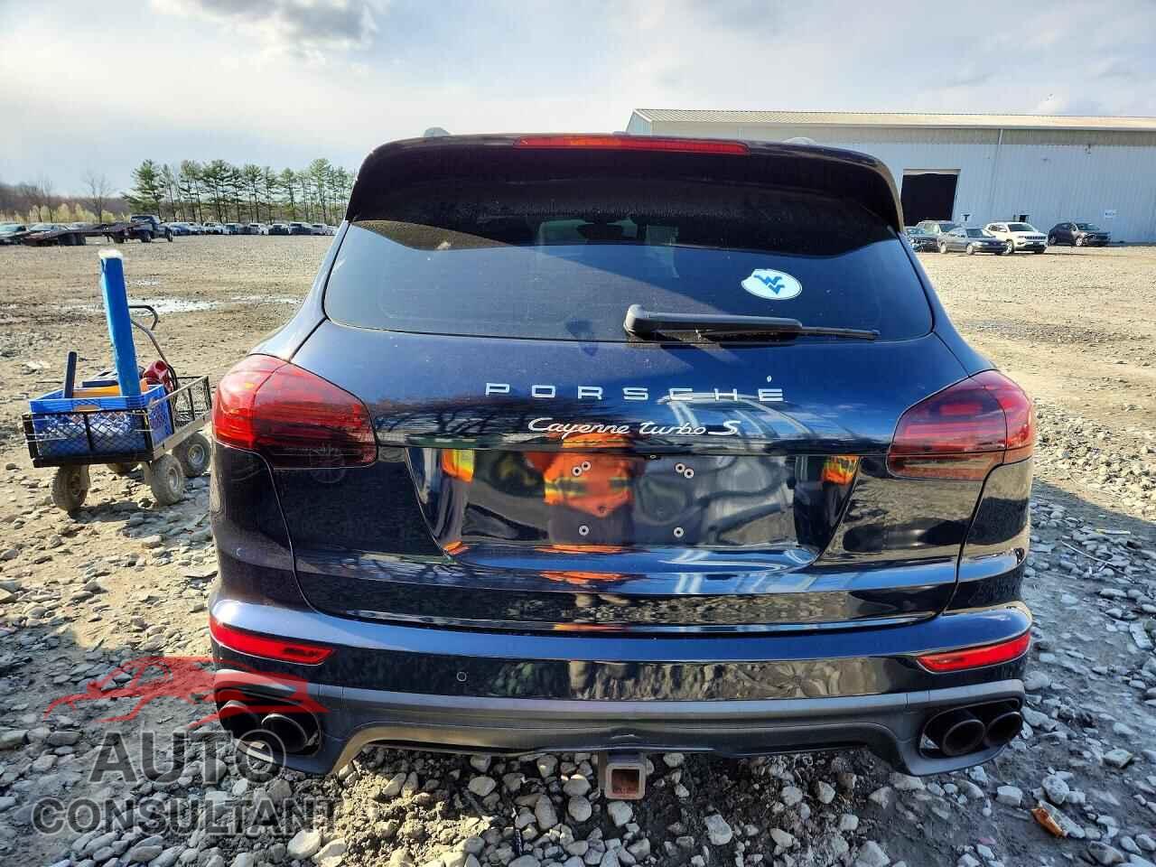 PORSCHE CAYENNE 2016 - WP1AC2A26GLA86140