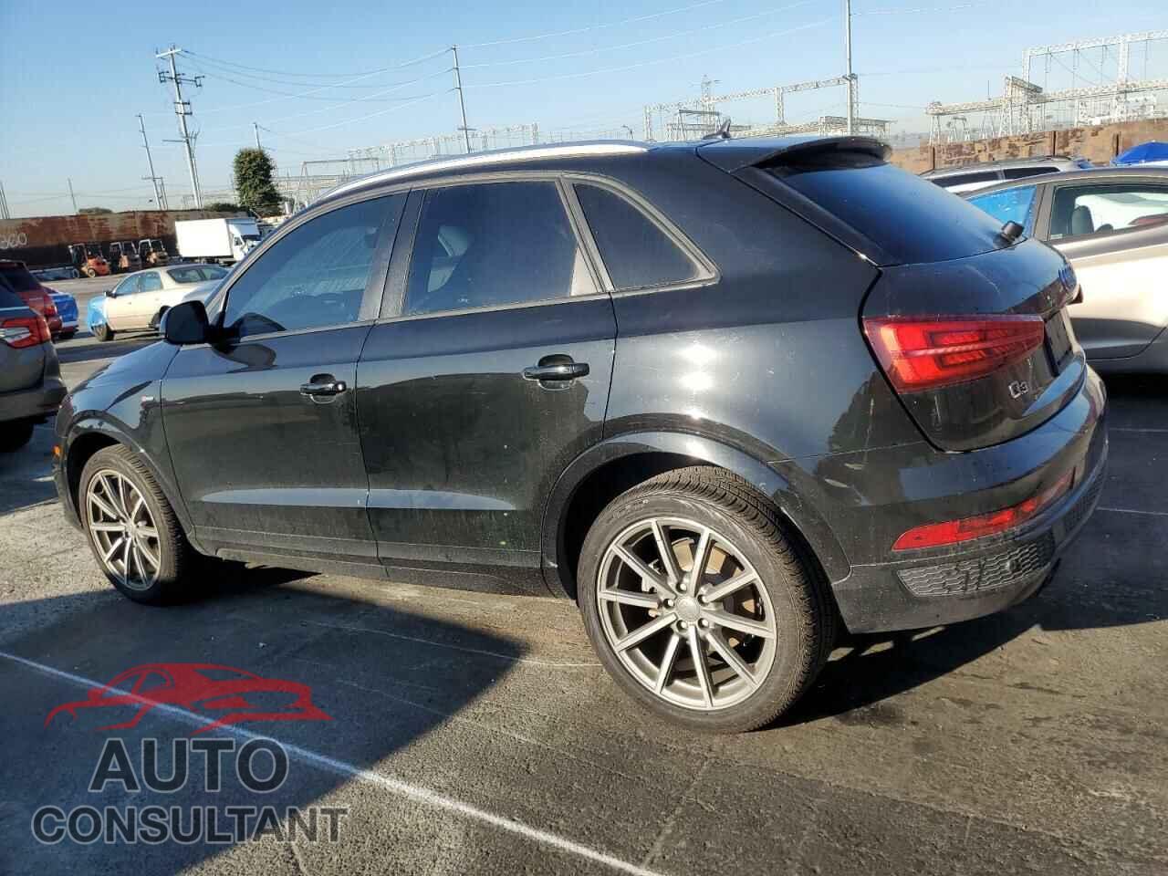 AUDI Q3 2018 - WA1BCCFS4JR034279