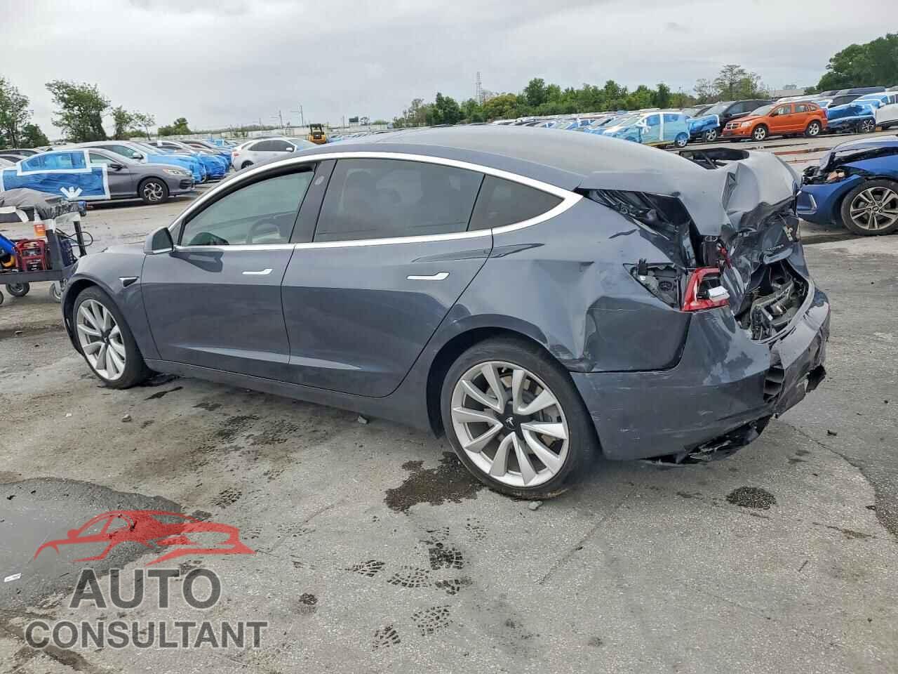 TESLA MODEL 3 2018 - 5YJ3E1EB3JF121137
