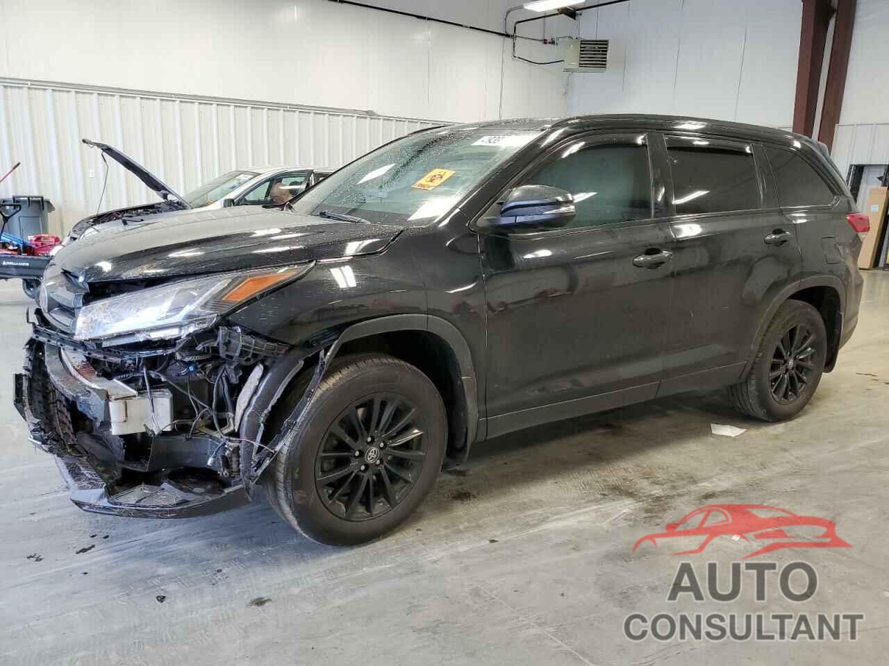 TOYOTA HIGHLANDER 2019 - 5TDJZRFH3KS716399