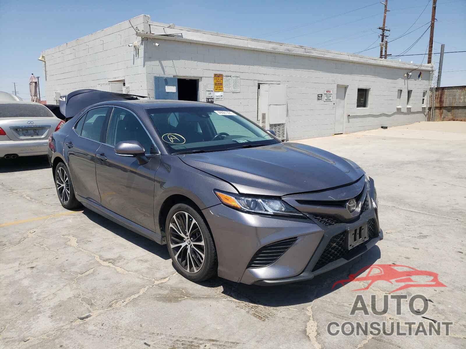 TOYOTA CAMRY 2018 - 4T1B11HK8JU654218