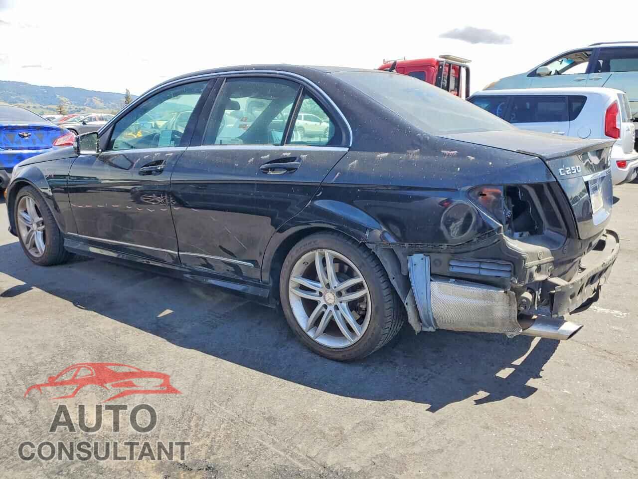 MERCEDES-BENZ C-CLASS 2013 - WDDGF4HB7DA871610