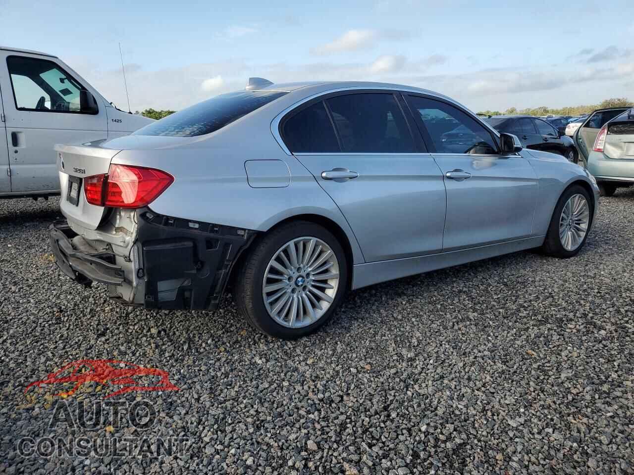 BMW 3 SERIES 2013 - WBA3A5C50DF357659